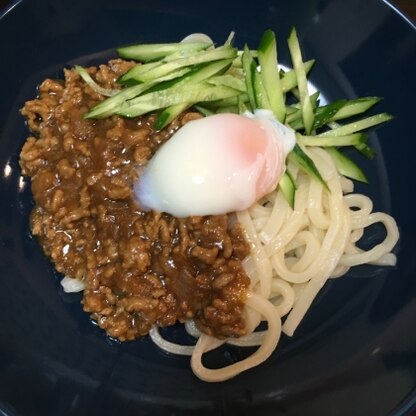 4人分作りました。
味噌をミックスと赤味噌を半々の分量にしてみました。
肉味噌が麺に絡んでとっても美味しかった！また作ります♪